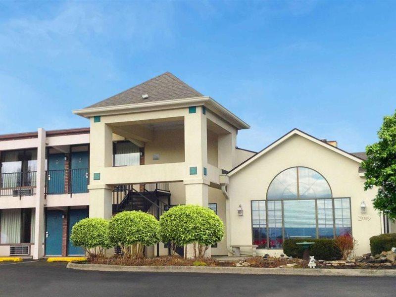 Inn Of Loudon Exterior photo